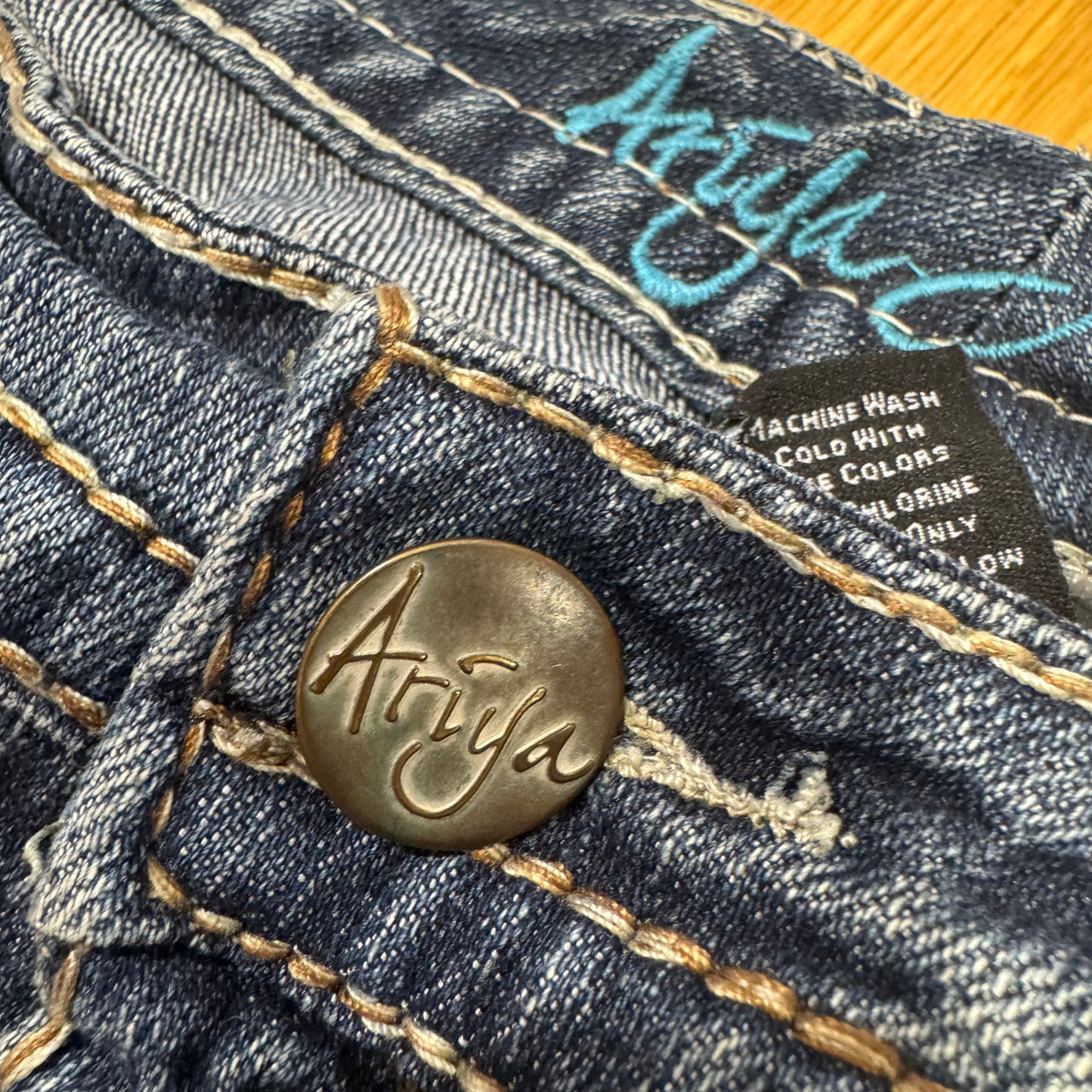 Ariya Japanese Y2K wide leg stone washed jeans