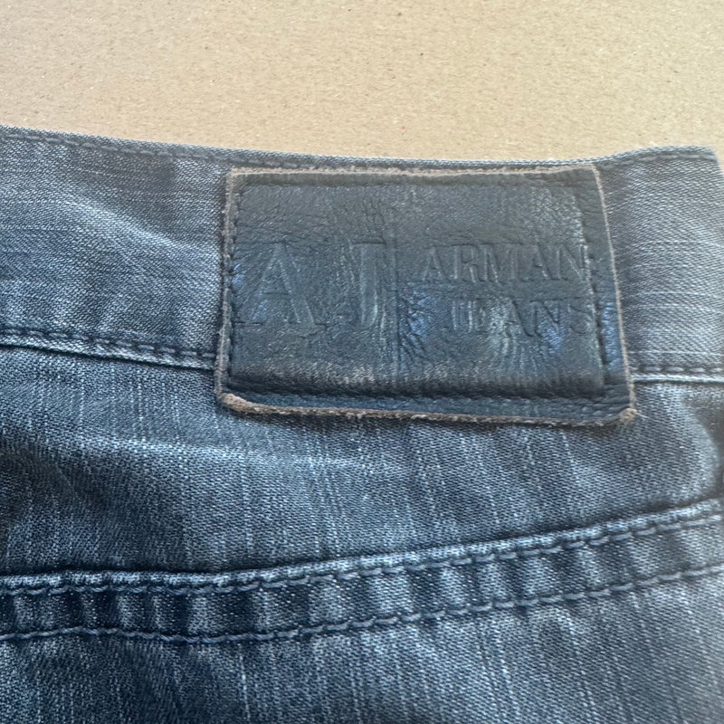 Detailansicht: Sourced limited accessories and clothes Armani Jeans vintage straight-leg – Logo, Nähte oder Material