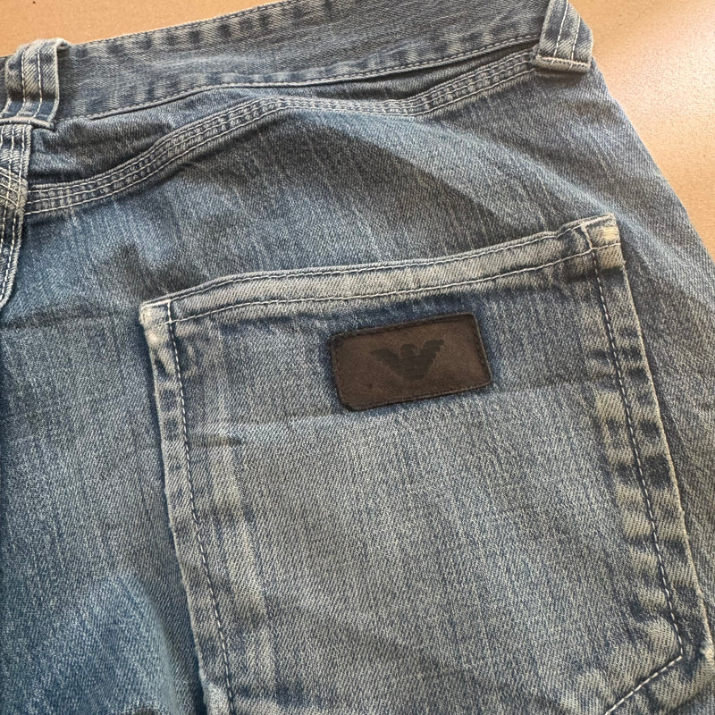 Detailansicht: Sourced limited accessories and clothes Vintage Armani Jeans straight leg – Logo, Nähte oder Material