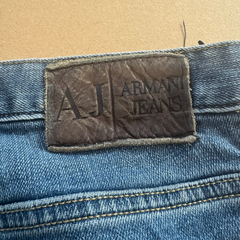 Detailansicht: Sourced limited accessories and clothes Armani Jeans vintage straight leg – Logo, Nähte oder Material