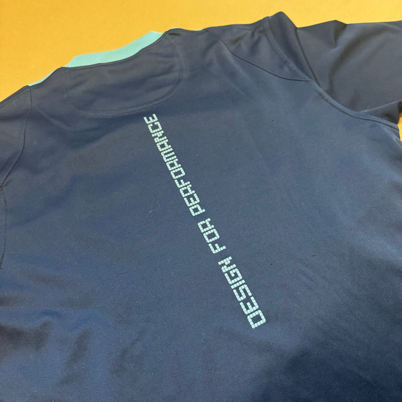 Detailansicht: Sourced limited accessories and clothes Airness streetwear blue t-shirt – Logo, Nähte oder Material