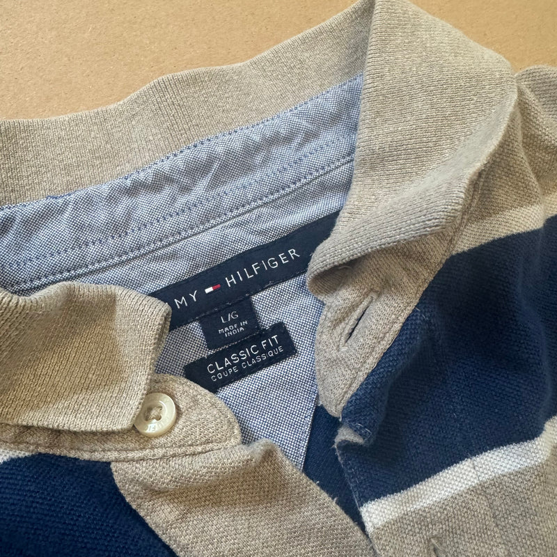 Detailansicht: Sourced limited accessories and clothes Tommy Hilfiger striped vintage poloshirt – Logo, Nähte oder Material