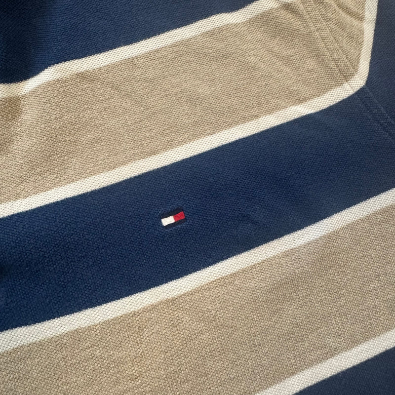 Detailansicht: Sourced limited accessories and clothes Tommy Hilfiger striped vintage poloshirt – Logo, Nähte oder Material