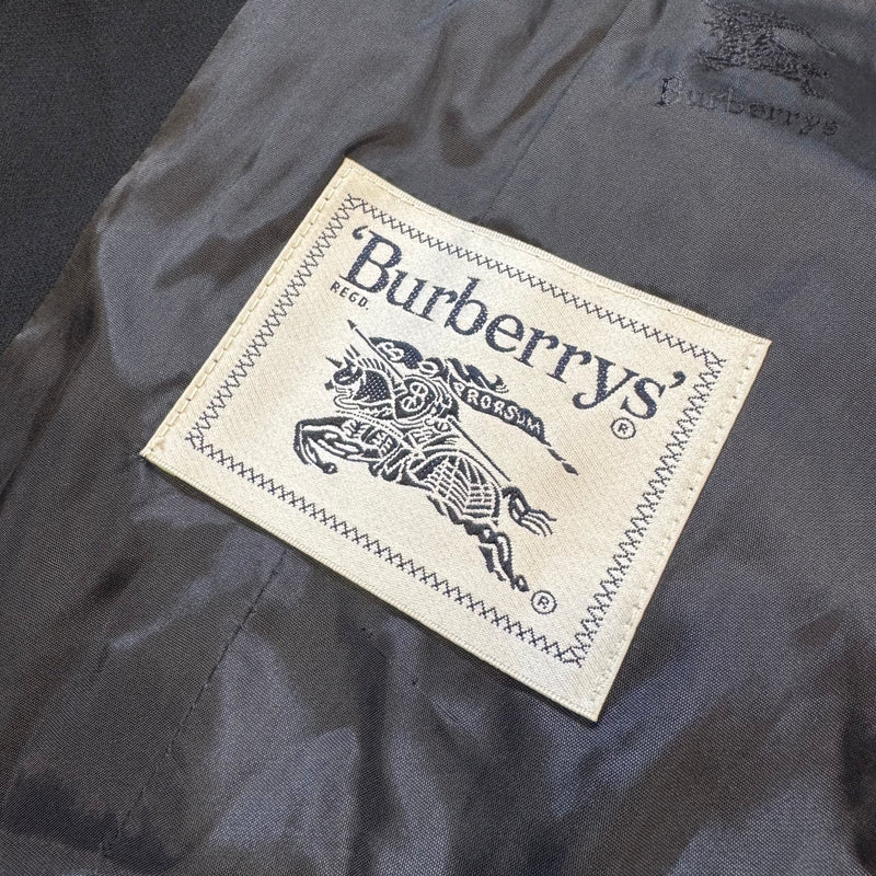 Detailansicht: Sourced limited accessories and clothes Burberry London classic blazer – Logo, Nähte oder Material