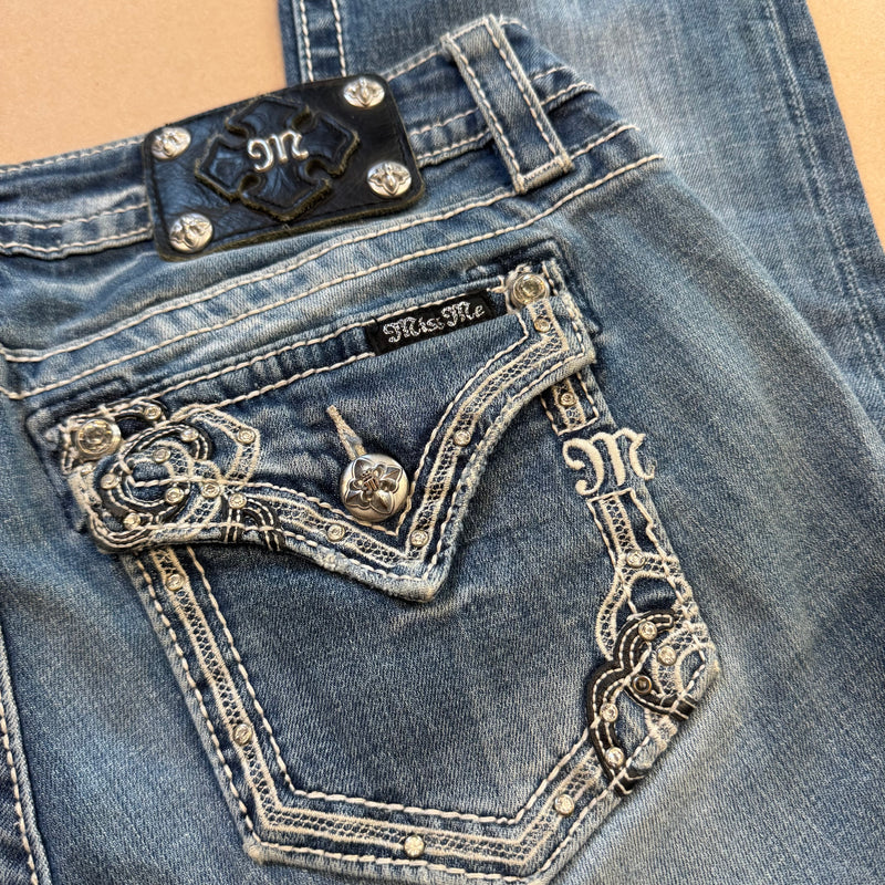 Detailansicht: Sourced limited accessories and clothes Miss Me Y2K vintage wide leg jeans – Logo, Nähte oder Material