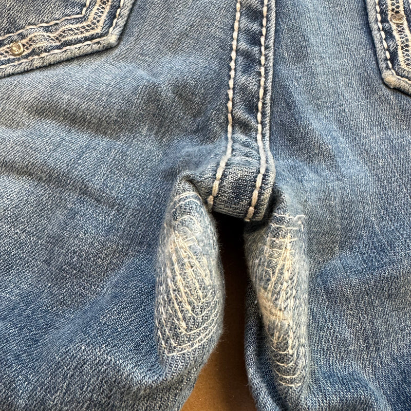 Detailansicht: Sourced limited accessories and clothes Miss Me Y2K vintage wide leg jeans – Logo, Nähte oder Material