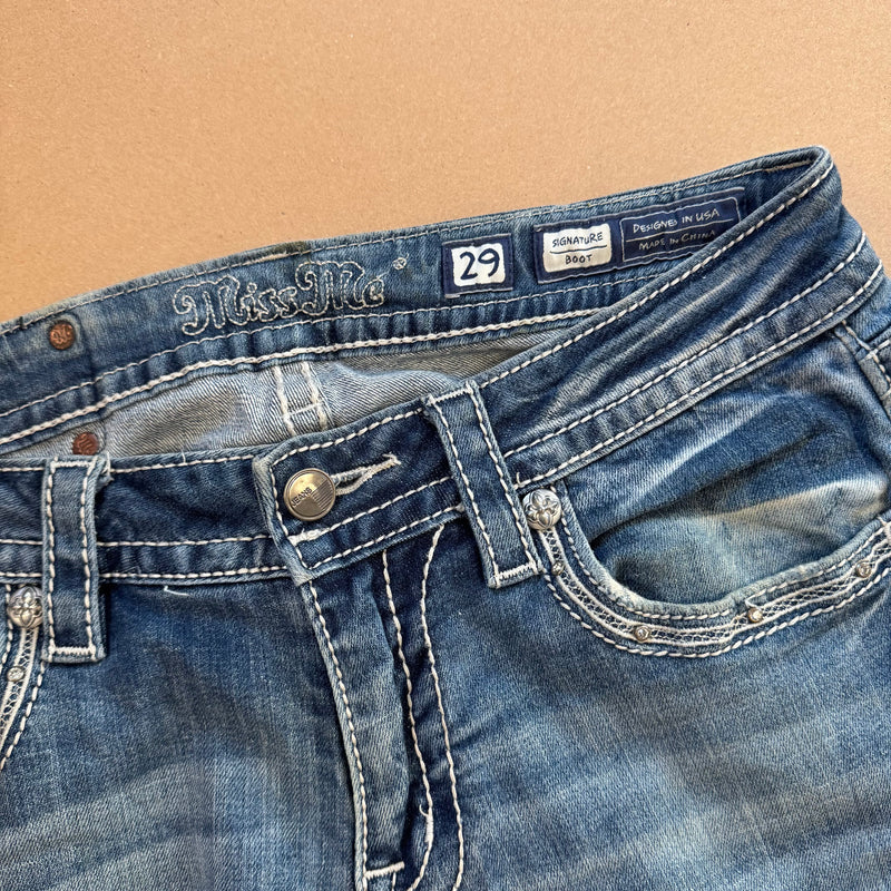 Detailansicht: Sourced limited accessories and clothes Miss Me Y2K vintage wide leg jeans – Logo, Nähte oder Material
