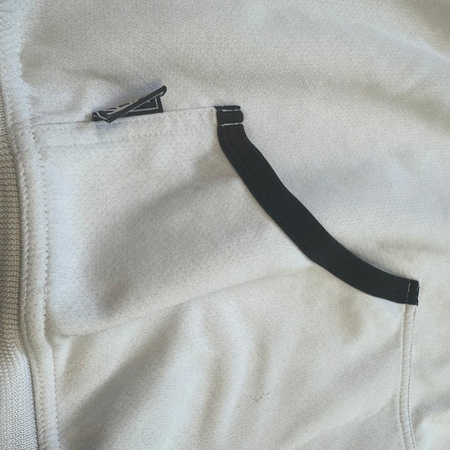 Streetwear style Airness white hoodie