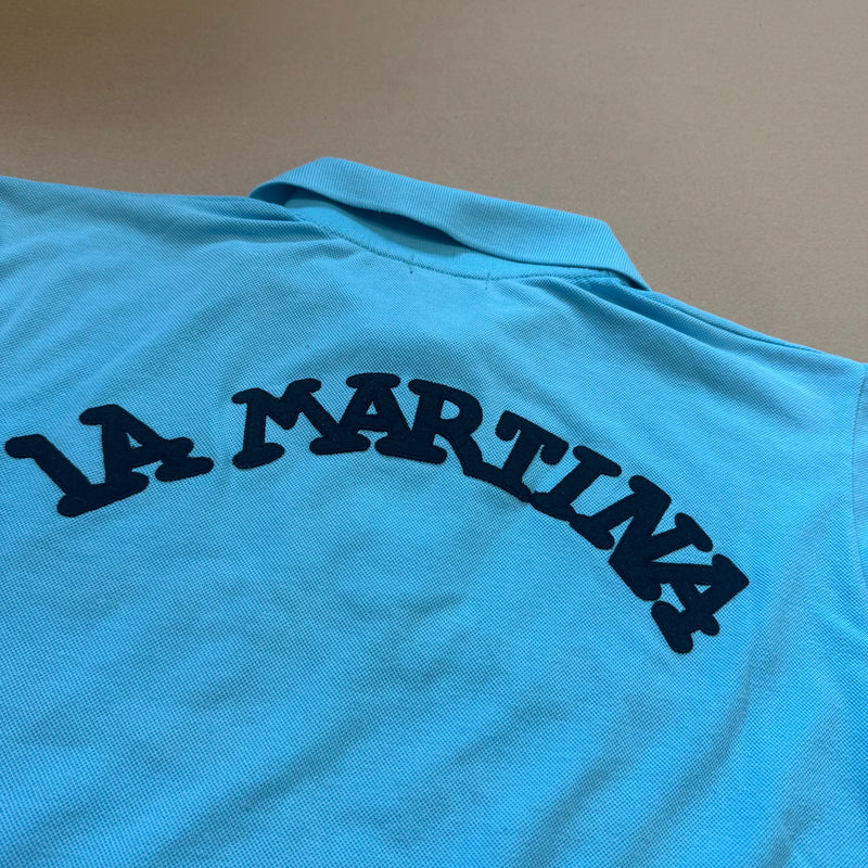 Detailansicht: Sourced limited accessories and clothes La Martina Porsche 2013 baby blue poloshirt – Logo, Nähte oder Material