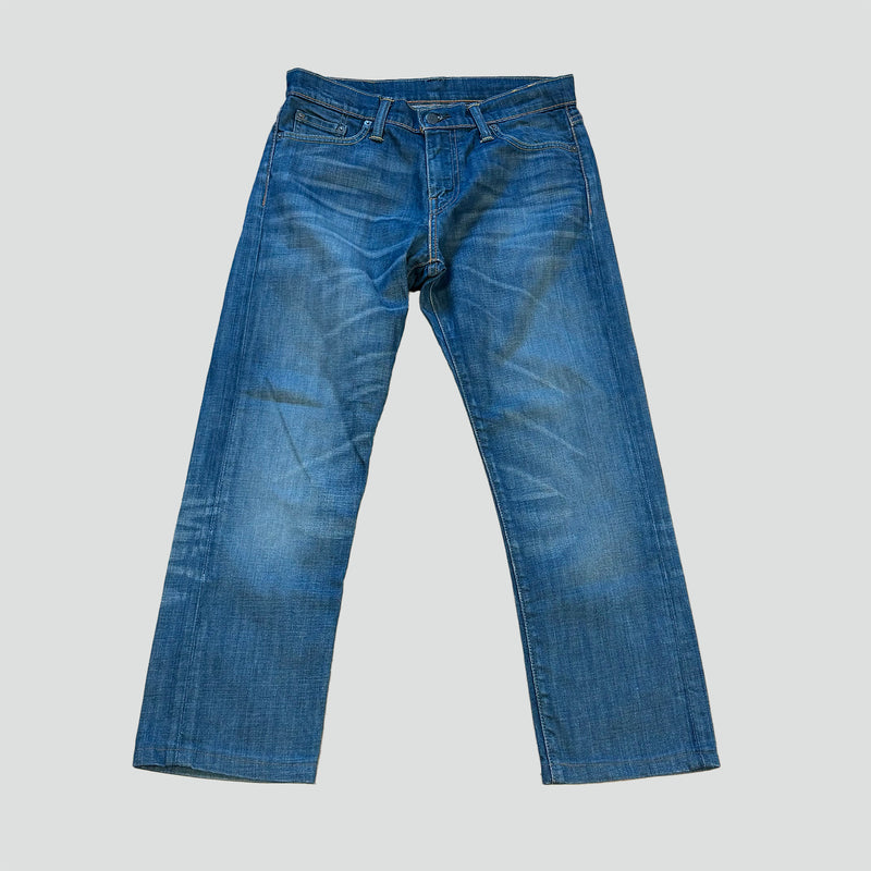 Detailansicht: Sourced limited accessories and clothes Levi Strauss jeans – Logo, Nähte oder Material