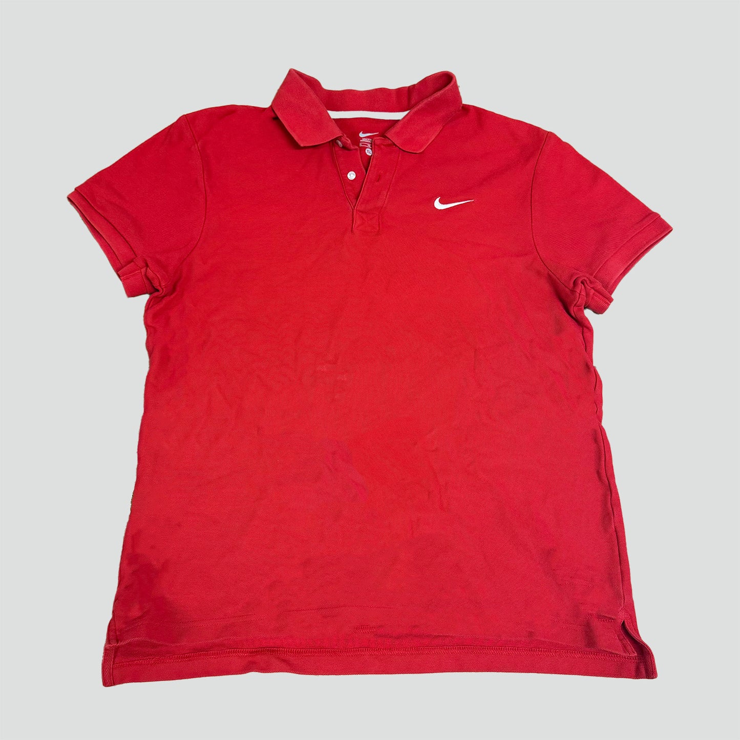 Red Nike poloshirt