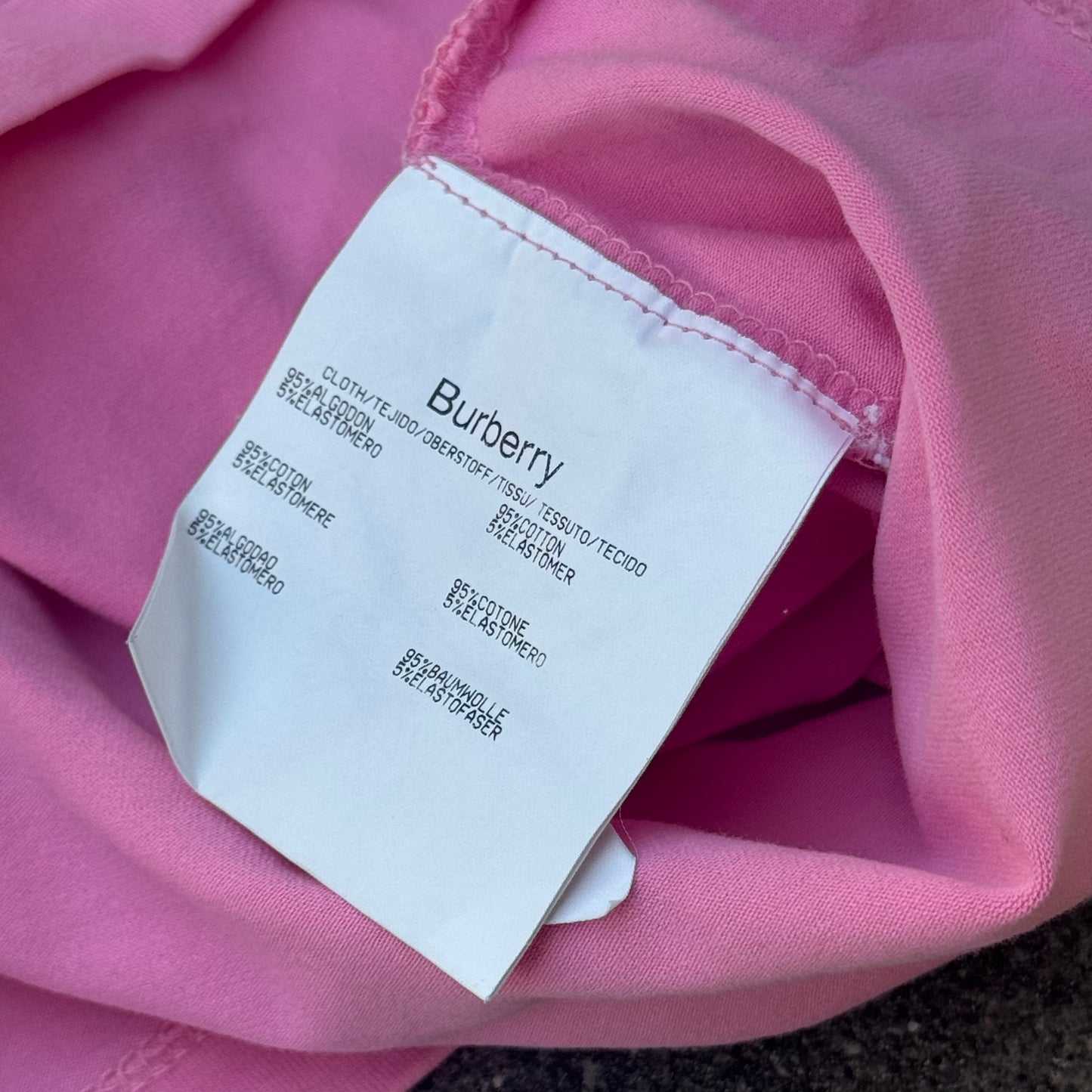 Burberry London pink graphic womens t-shirt – Close-up 4