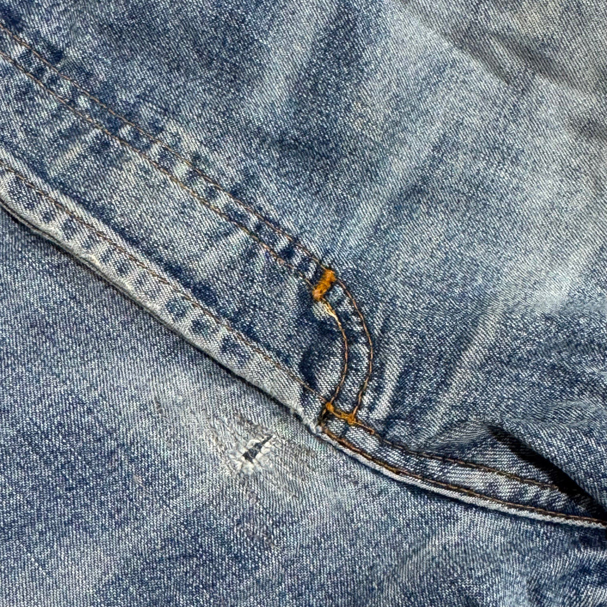 Dolce & Gabbana vintage straight leg denim jeans – Close-up 6