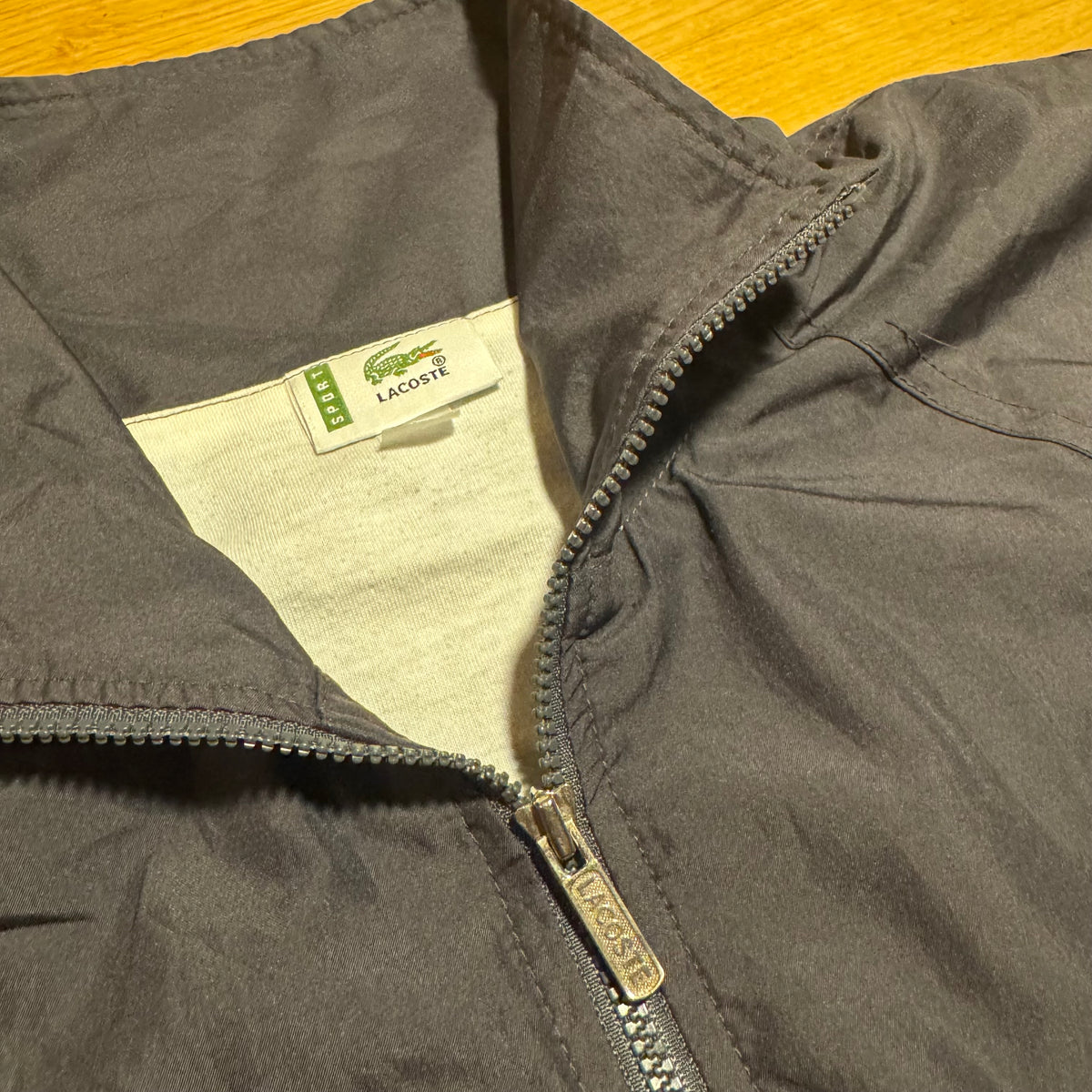 Lacoste vintage grey track jacket – Close-up 2