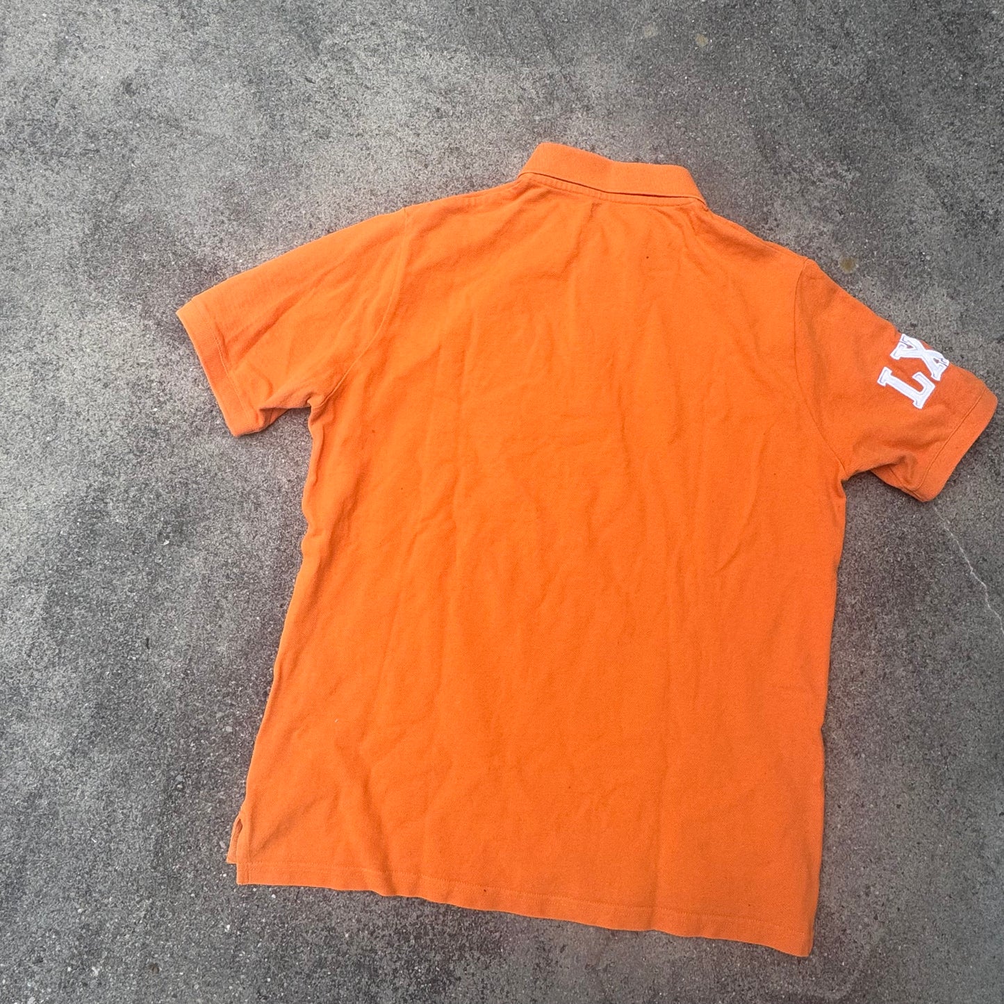 Lamborghini orange streetwear poloshirt – Close-up 3