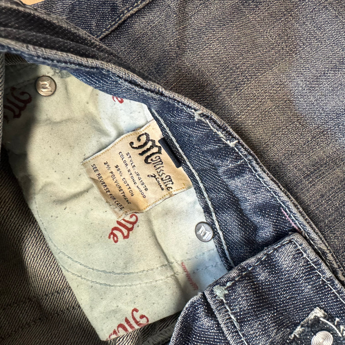 Miss Me Y2K vintage low waist jeans – Close-up 6