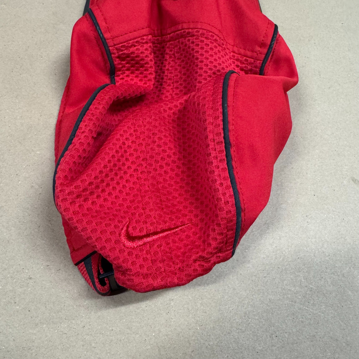 Nike Tn Hat Aerobill AW84 red – Close-up 4