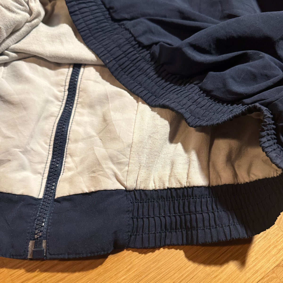 Reebok vintage blue 90s track jacket – Close-up 5