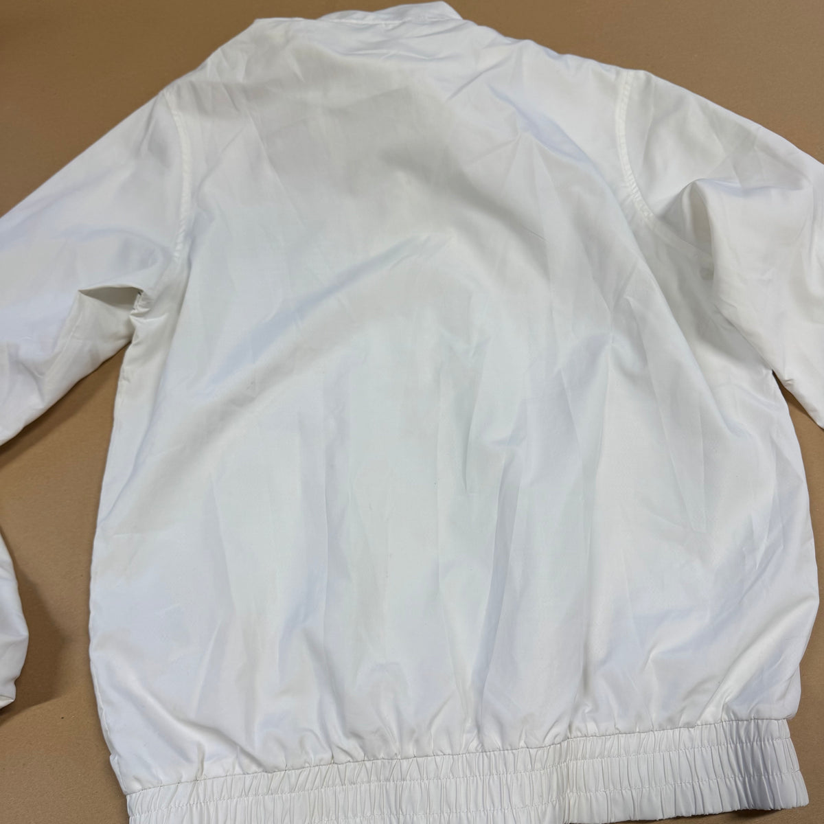 Streetwear style Airness white track jacket – Close-up 3