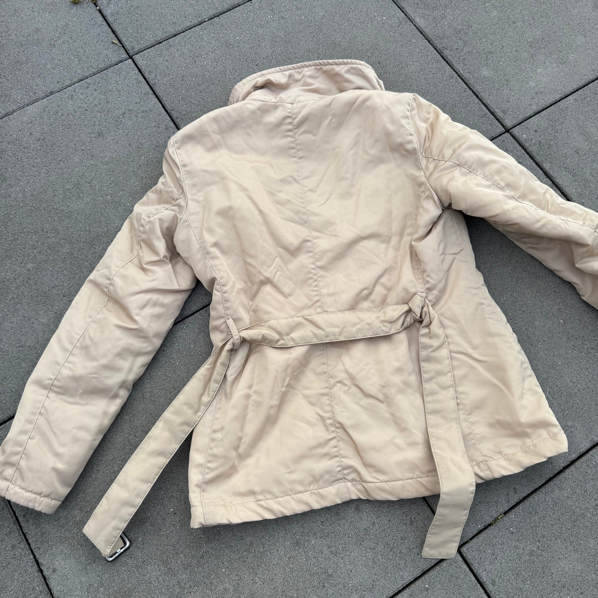 Thomas Burberry womens transitional jacket – Close-up 5