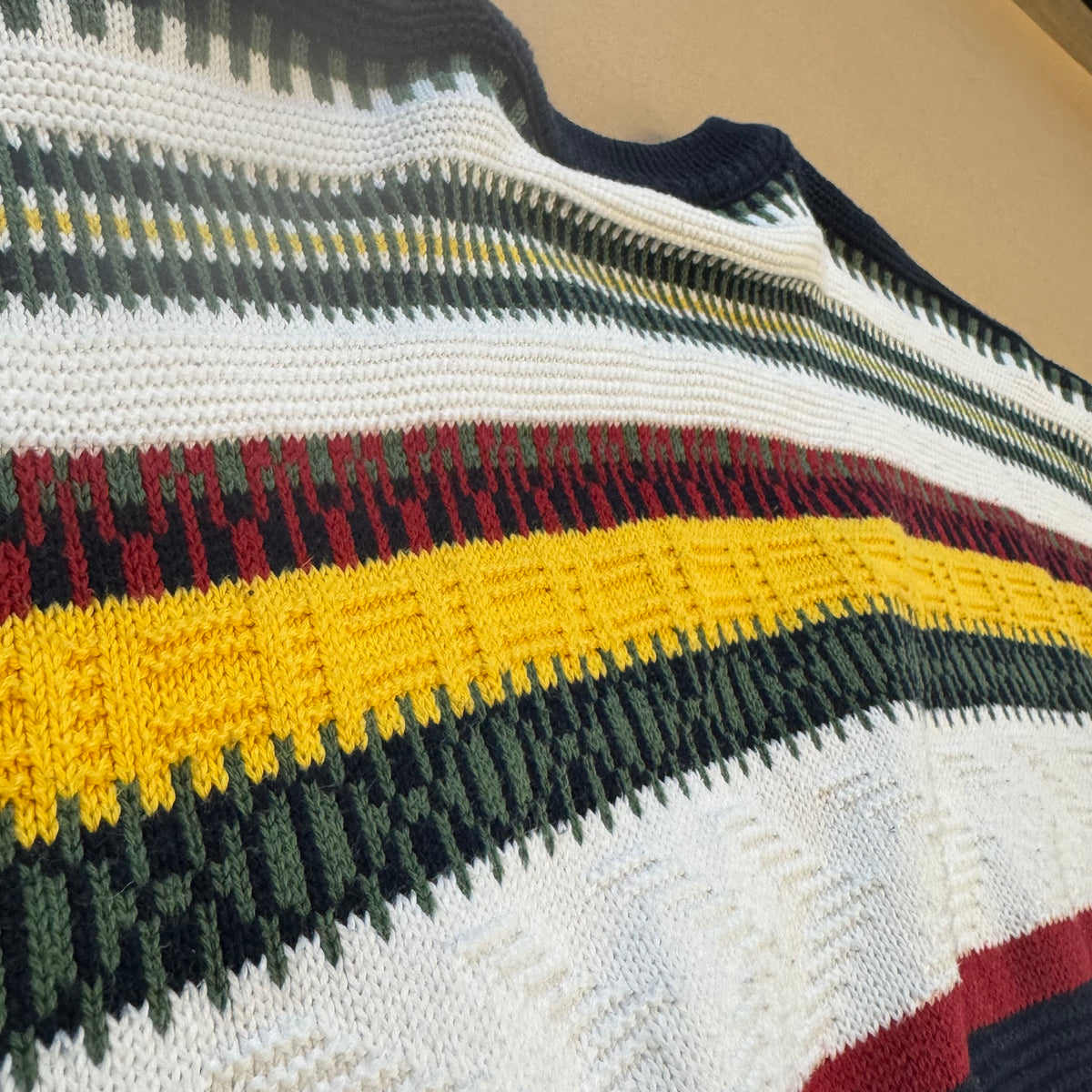Vintage Lacoste striped knitted sweatshirt – Close-up 6