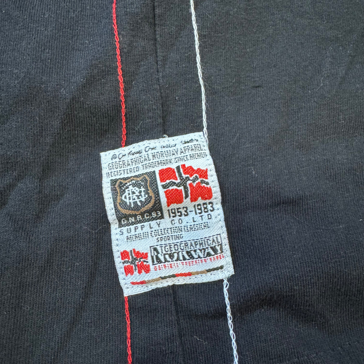 Vintage Rugby team t-shirt by Geographical Norway – Close-up 4