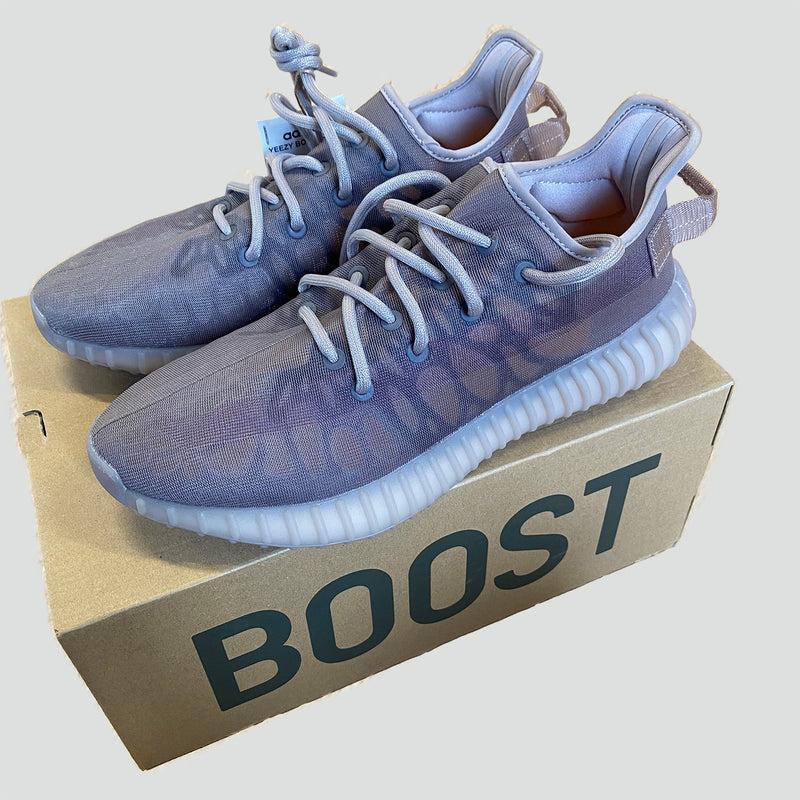 Sourced limited accessories and clothes Yeezy 350 V2 Mono Mist's – Secondhand Streetwear