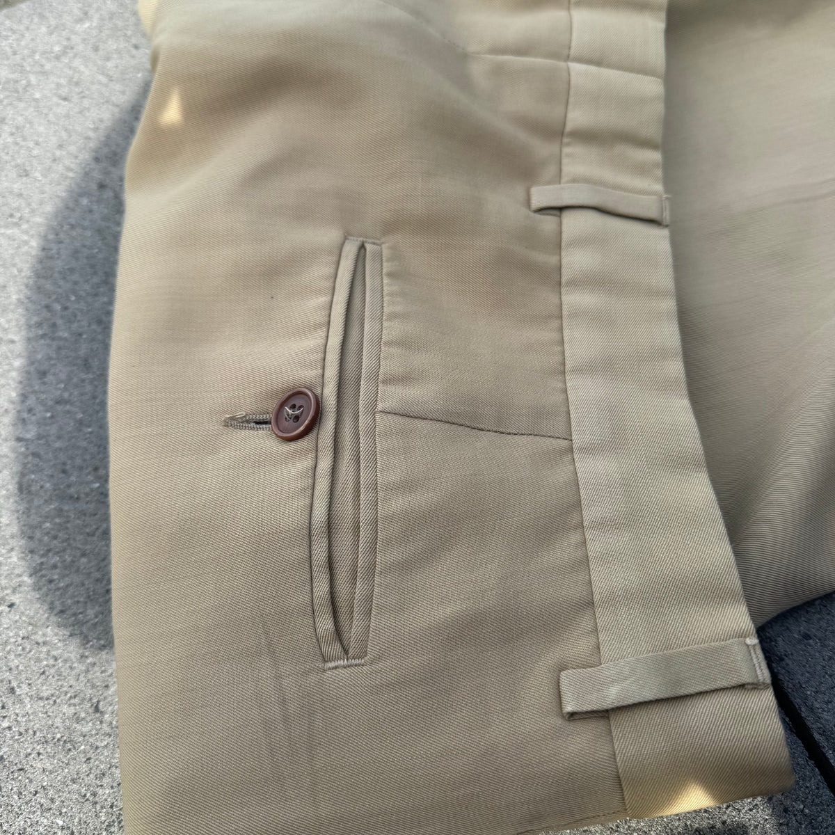Yves Saint Laurent vintage loose chinos – Close-up 5