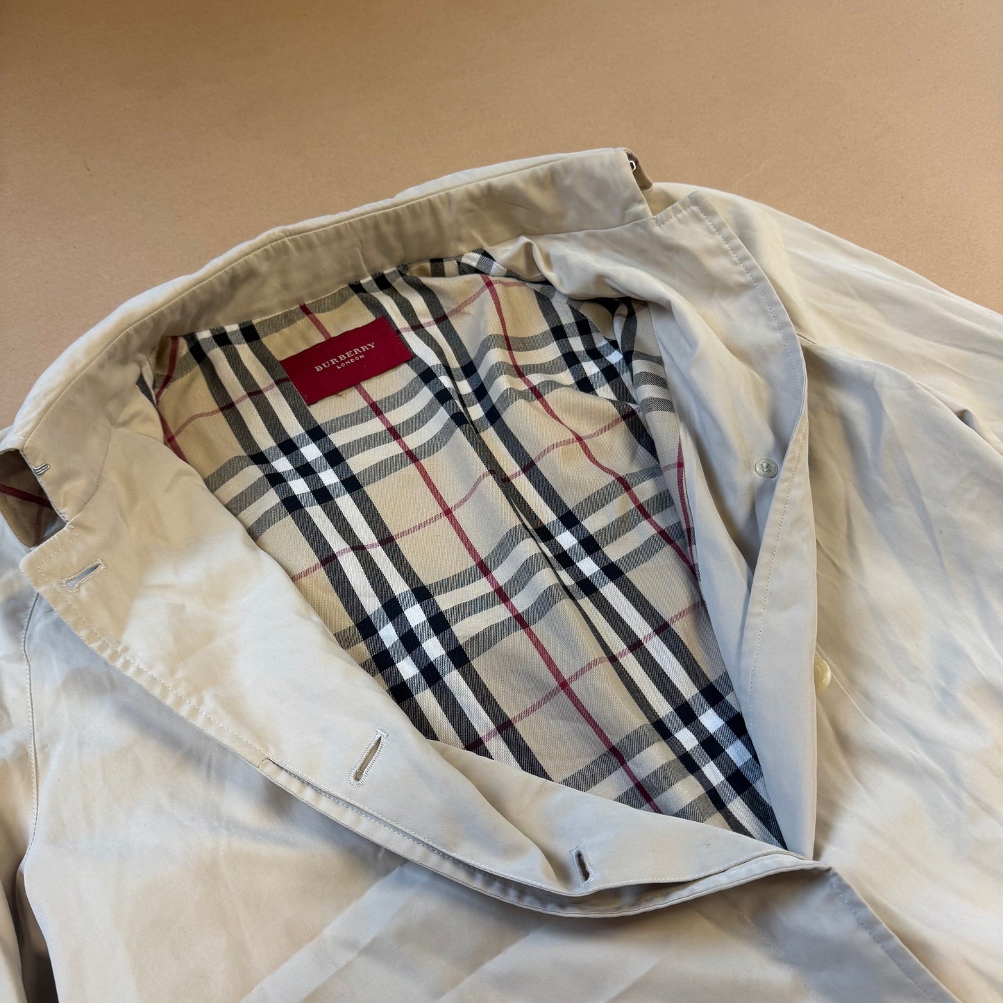 Burberry London cream vintage raincoat