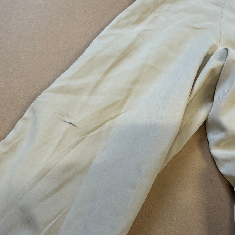 Detailansicht: Sourced limited accessories and clothes Burberry London cream vintage raincoat – Logo, Nähte oder Material