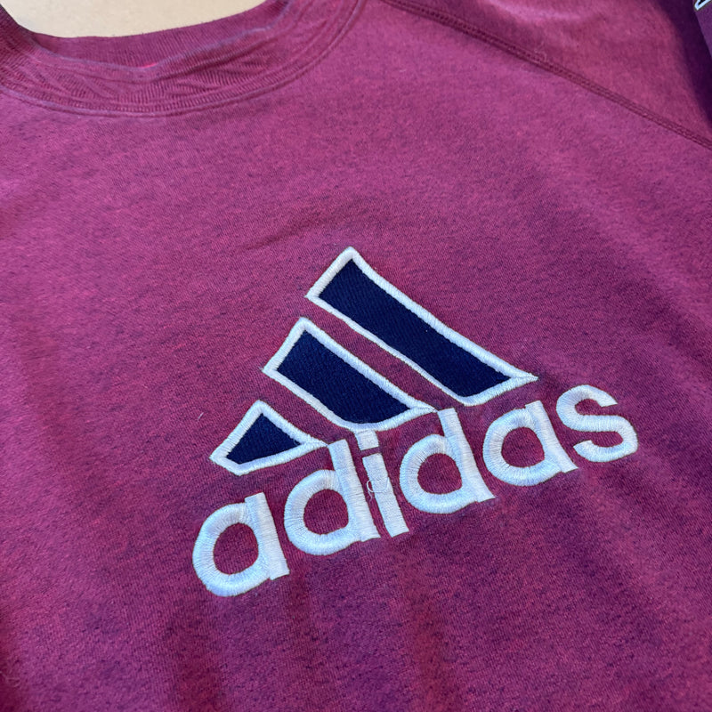 Detailansicht: Sourced limited accessories and clothes Vintage Adidas 90s oversized sweatshirt – Logo, Nähte oder Material