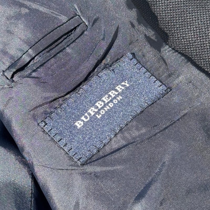 Detailansicht: Sourced limited accessories and clothes Burberry vintage men’s wool blazer – Logo, Nähte oder Material