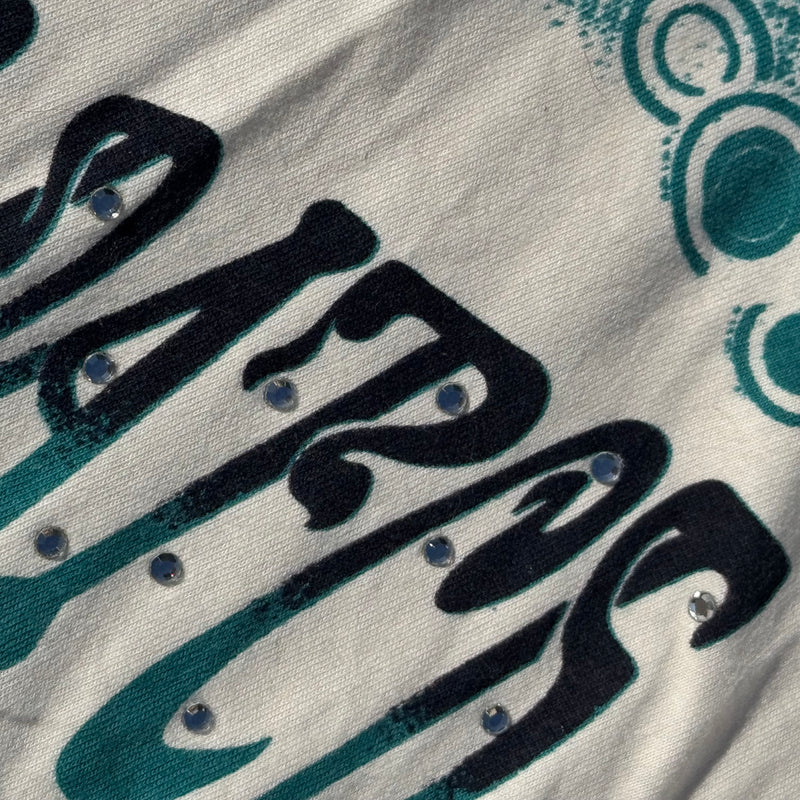 Detailansicht: Sourced limited accessories and clothes Datch Limited Edition Y2K longsleeve – Logo, Nähte oder Material