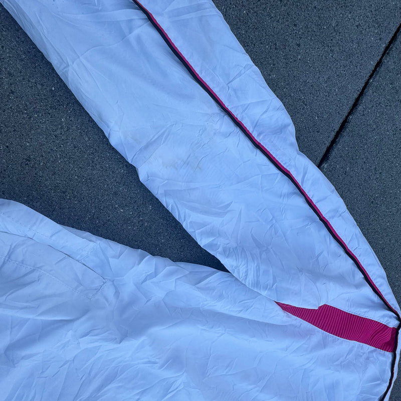 Detailansicht: Sourced limited accessories and clothes Puma Y2K white women’s track jacket – Logo, Nähte oder Material