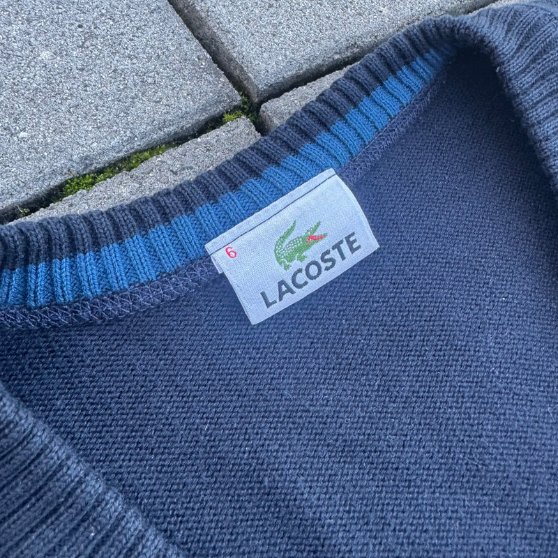 Detailansicht: Sourced limited accessories and clothes Lacoste classic retro knitted sweatshirt – Logo, Nähte oder Material