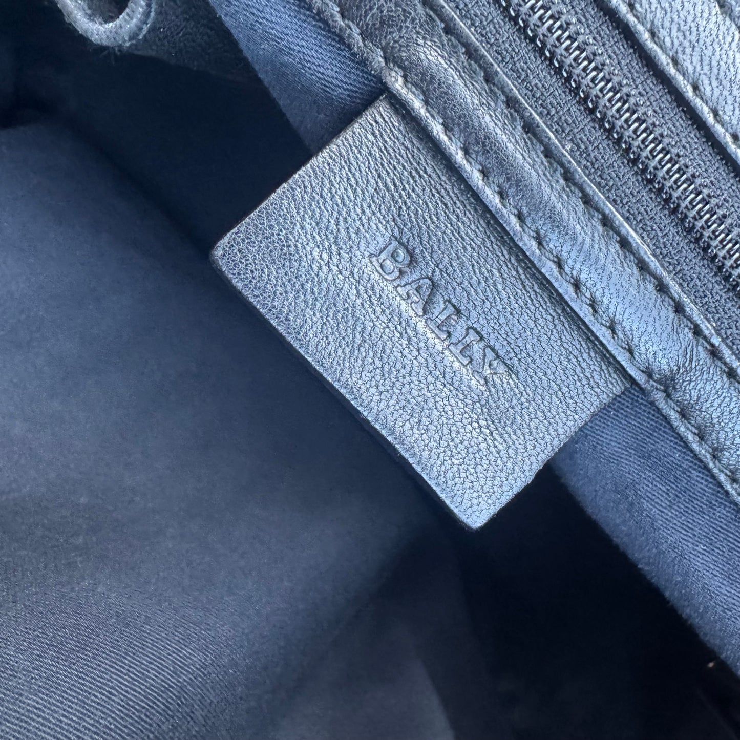 Bally vintage 90s leather messenger bag