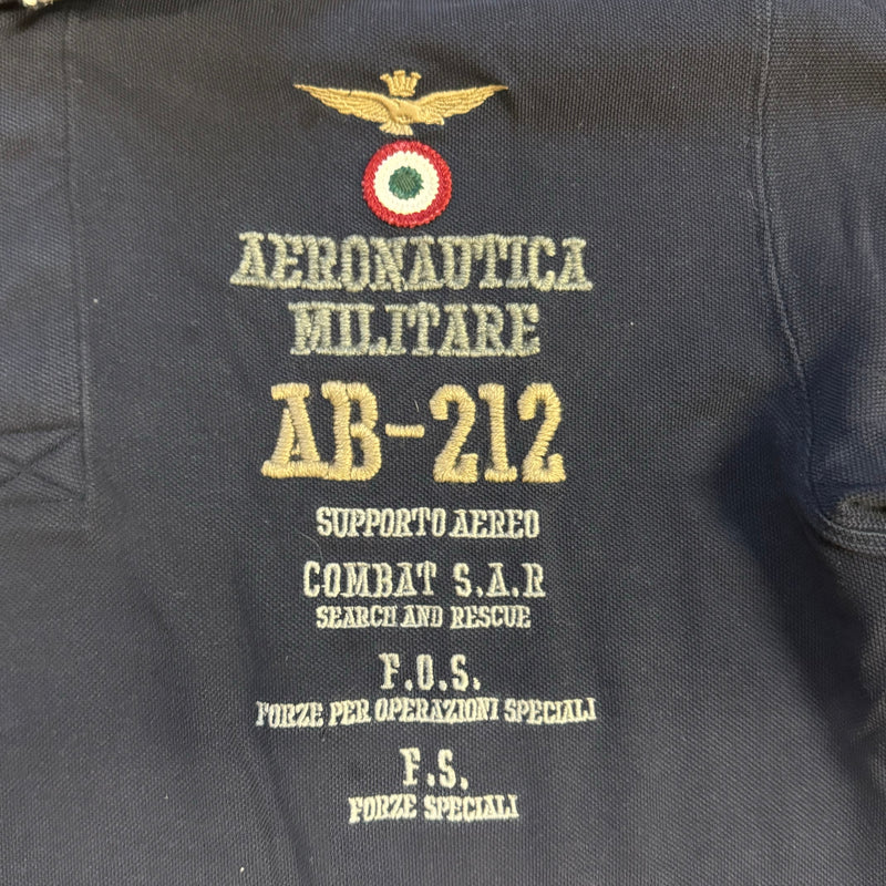 Detailansicht: Sourced limited accessories and clothes Aeronautica Militare long-sleeve polo – Logo, Nähte oder Material