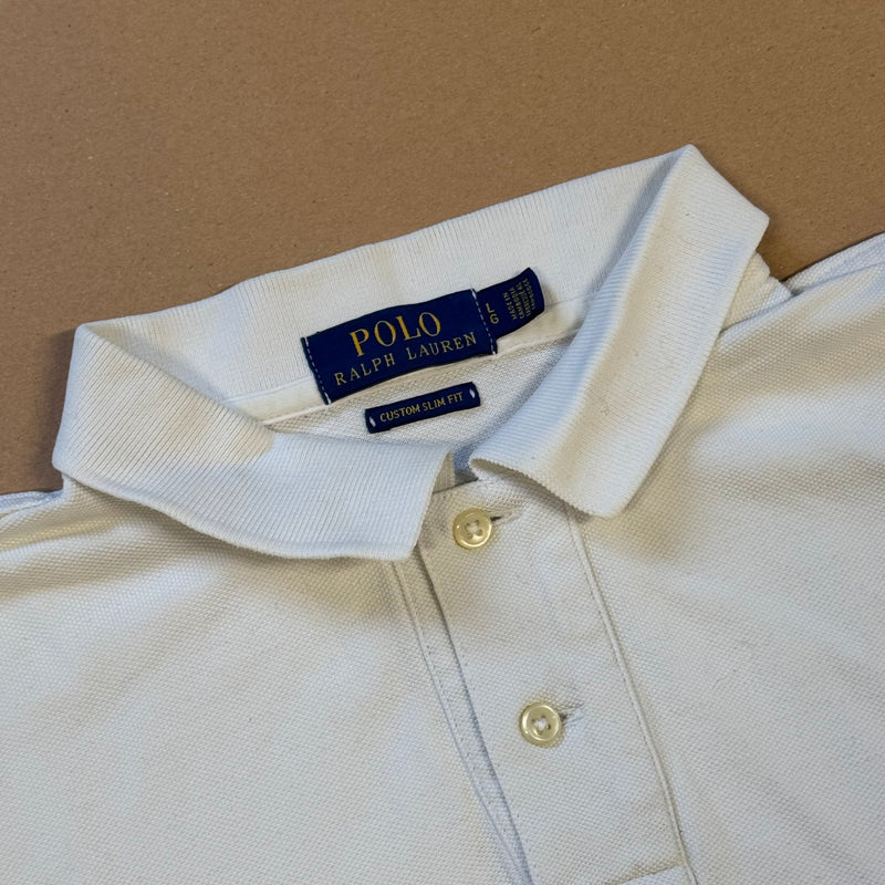 Detailansicht: Sourced limited accessories and clothes Polo Ralph Lauren classic white poloshirt – Logo, Nähte oder Material