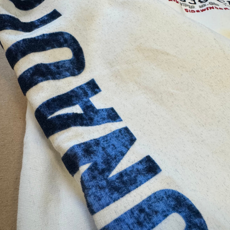 Detailansicht: Sourced limited accessories and clothes Aeronautica Militare Italia white zip-up – Logo, Nähte oder Material