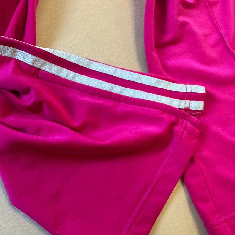Detailansicht: Sourced limited accessories and clothes Adidas Y2K pink vintage track set (jacket and pants) – Logo, Nähte oder Material