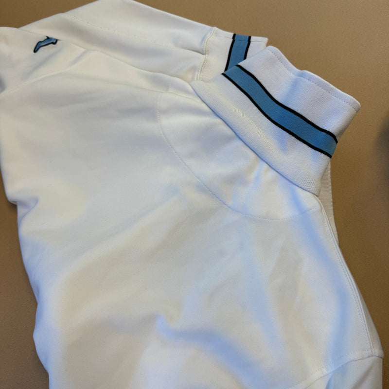Detailansicht: Sourced limited accessories and clothes Bayonne Kappa white streetwear track jacket – Logo, Nähte oder Material