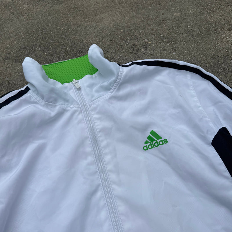Detailansicht: Sourced limited accessories and clothes Adidas retro white sportswear track jacket – Logo, Nähte oder Material