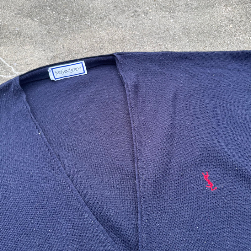 Detailansicht: Sourced limited accessories and clothes Yves Saint Laurent vintage acrylic cardigan – Logo, Nähte oder Material