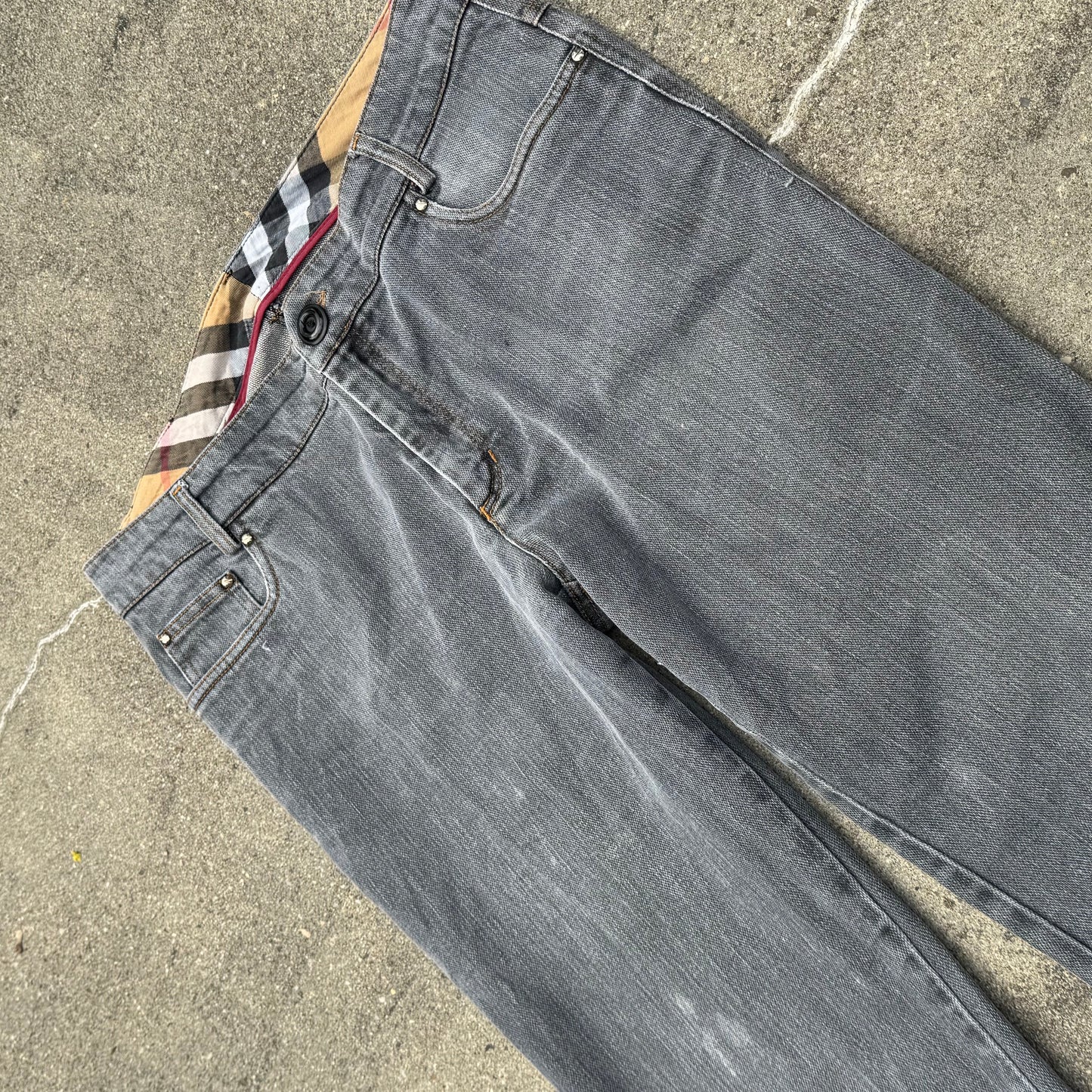 Burberry brand logo vintage grey jeans