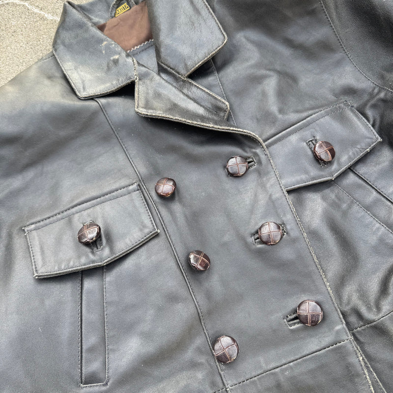 Detailansicht: Sourced limited accessories and clothes Vintage genuine Dakota leather jacket – Logo, Nähte oder Material
