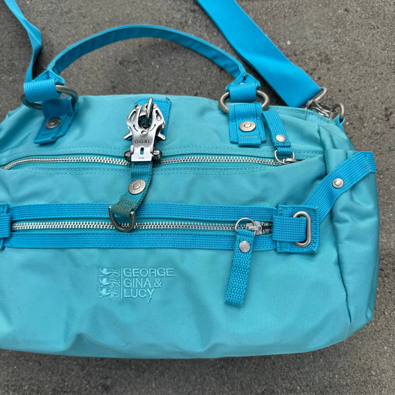 Detailansicht: Sourced limited accessories and clothes George Gina & Lucy Freds Gal handbag – Logo, Nähte oder Material
