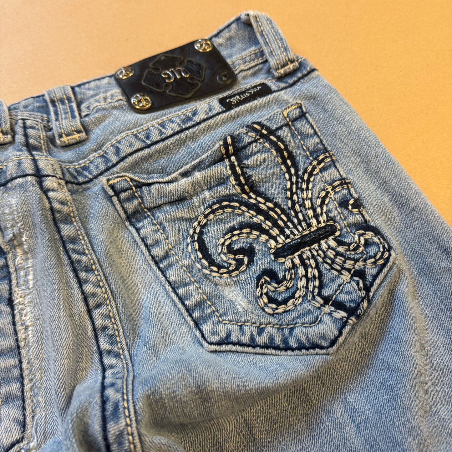 Miss Me ripped wide leg jeans used