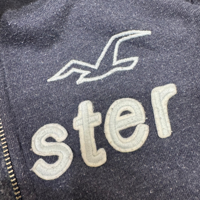 Detailansicht: Sourced limited accessories and clothes Hollister Los angeles navy y2k zip hoodie – Logo, Nähte oder Material