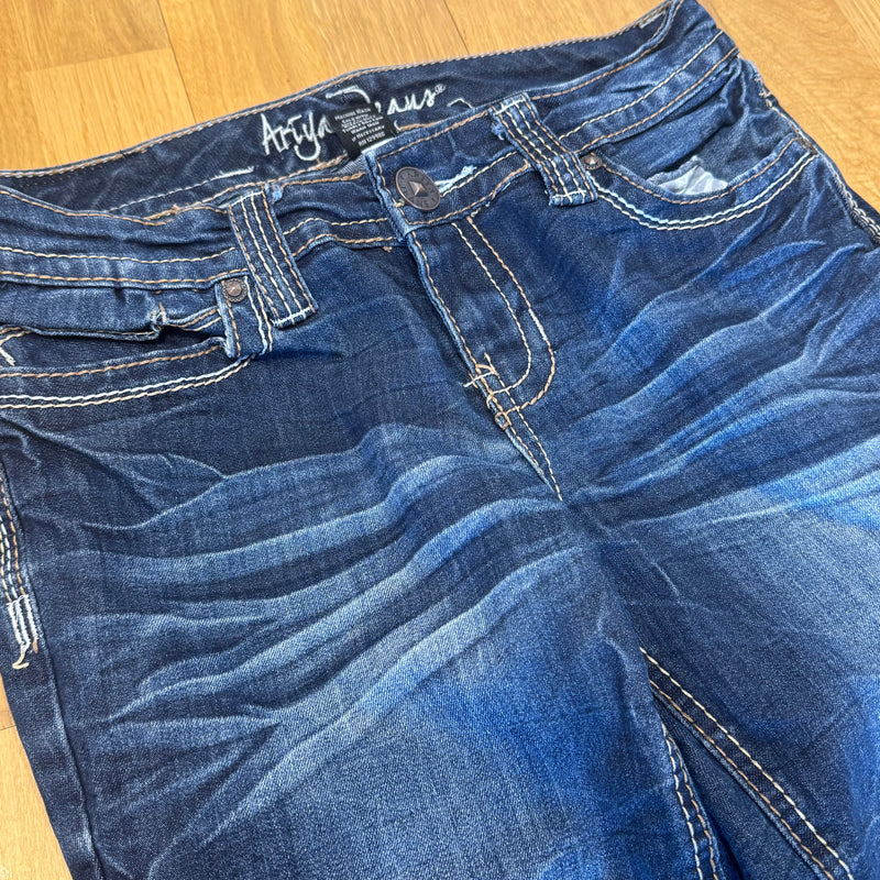 Detailansicht: Sourced limited accessories and clothes Ariya japanese vintage y2k wide leg jeans – Logo, Nähte oder Material
