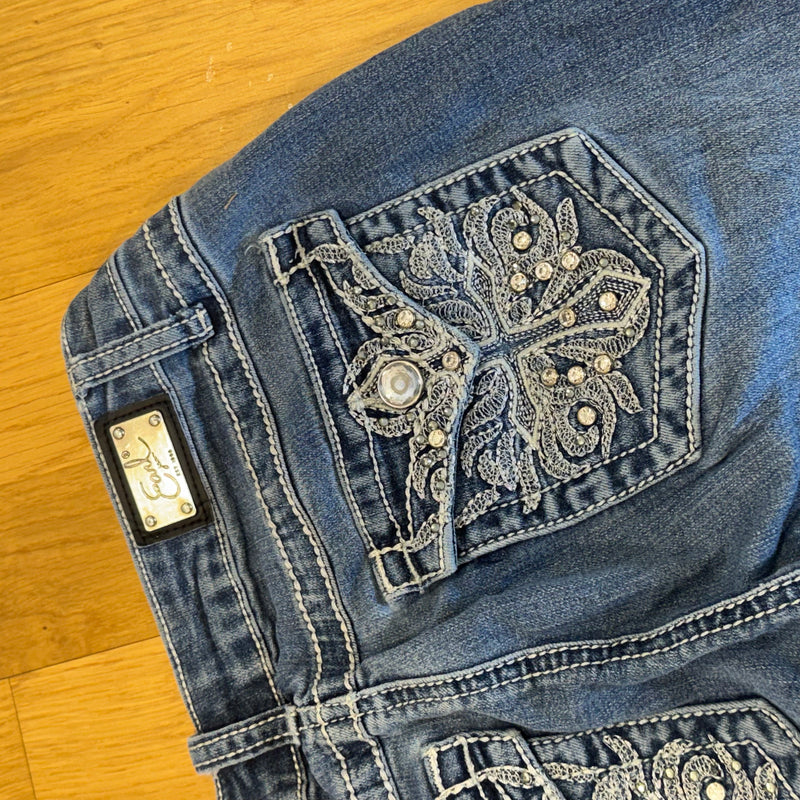 Detailansicht: Sourced limited accessories and clothes Earl y2k wide leg rhinestones jeans – Logo, Nähte oder Material